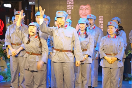 佳永公司团队精彩亮相集团43周年庆
